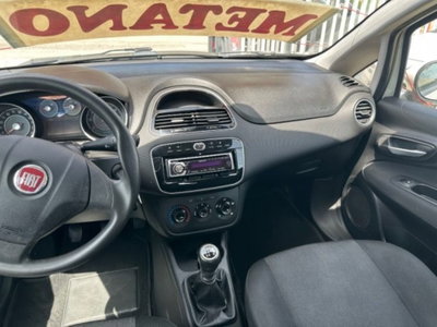 Fiat Punto 1.4 8V 5 porte Natural Power Easy (11)