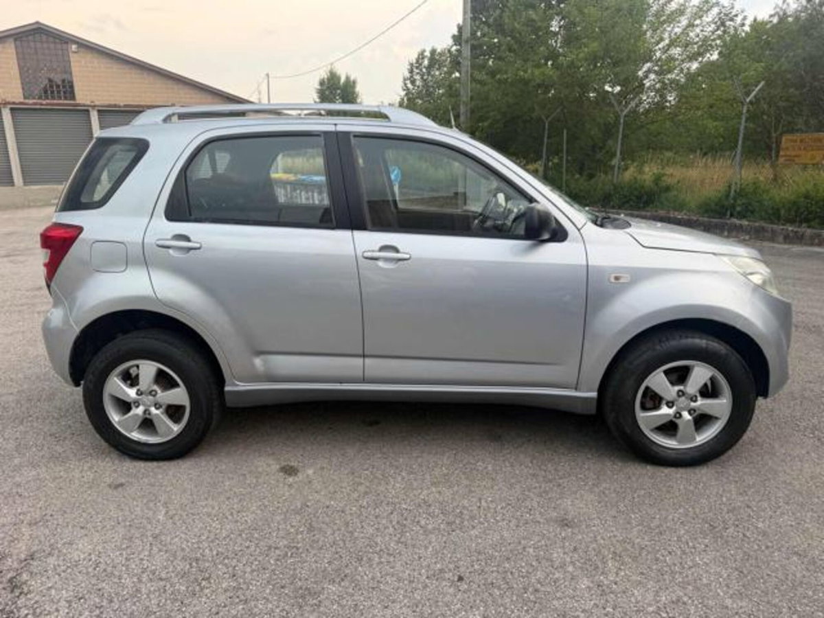 Daihatsu Terios 1.5 4WD SX (4)