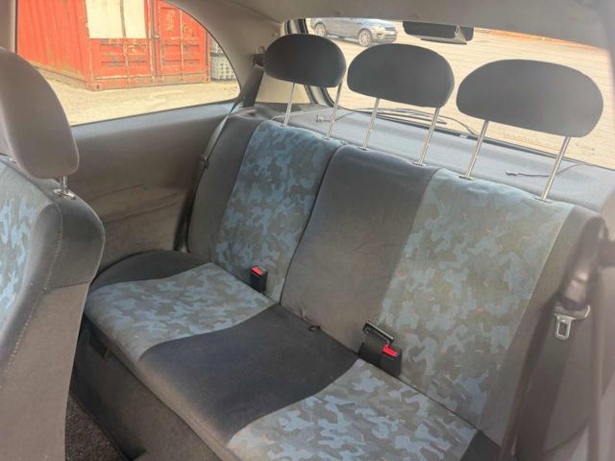 Opel Corsa 1.0i 12V cat 3 porte 100 (11)