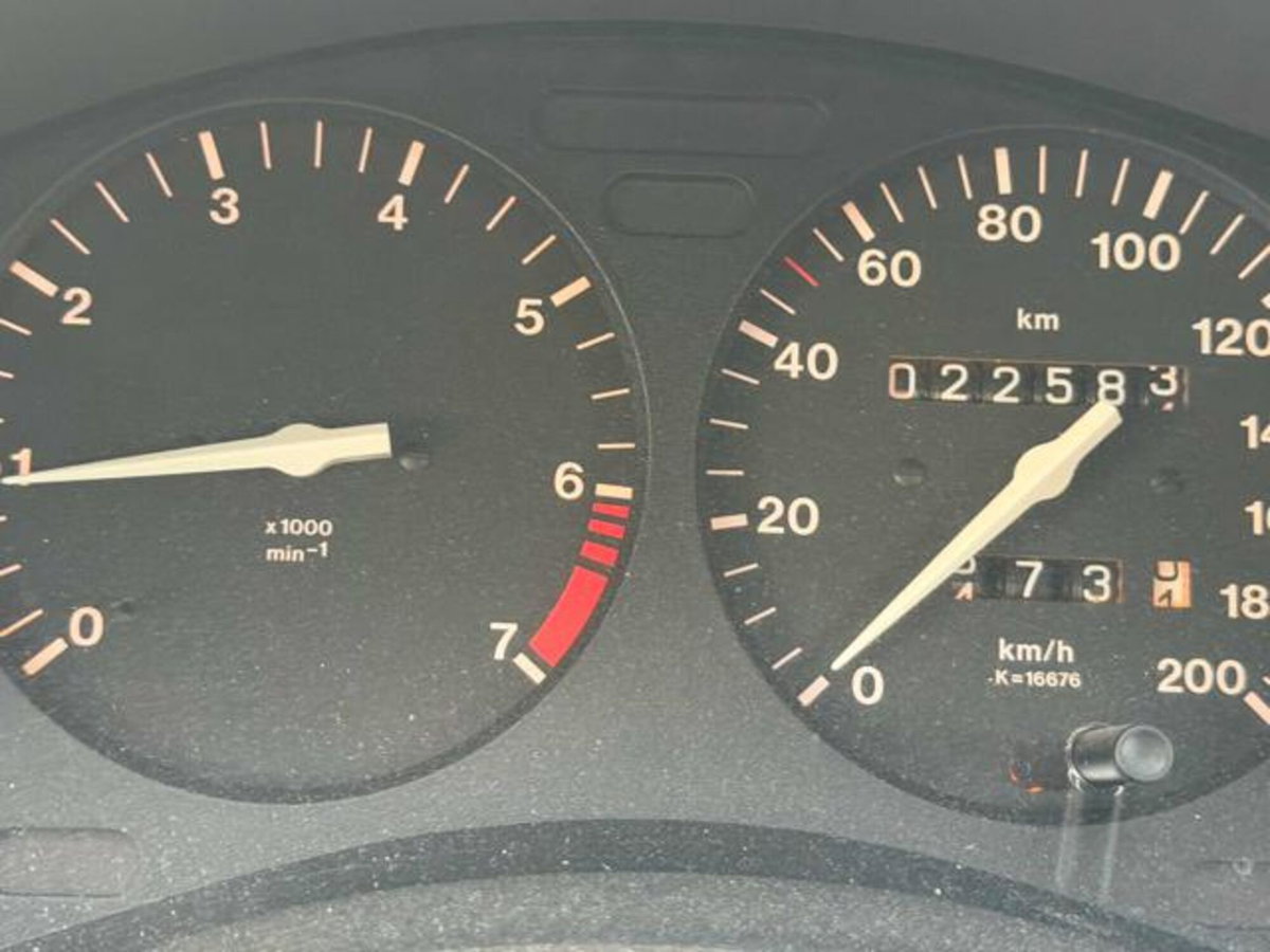 Opel Corsa 1.0i 12V cat 3 porte 100 (14)