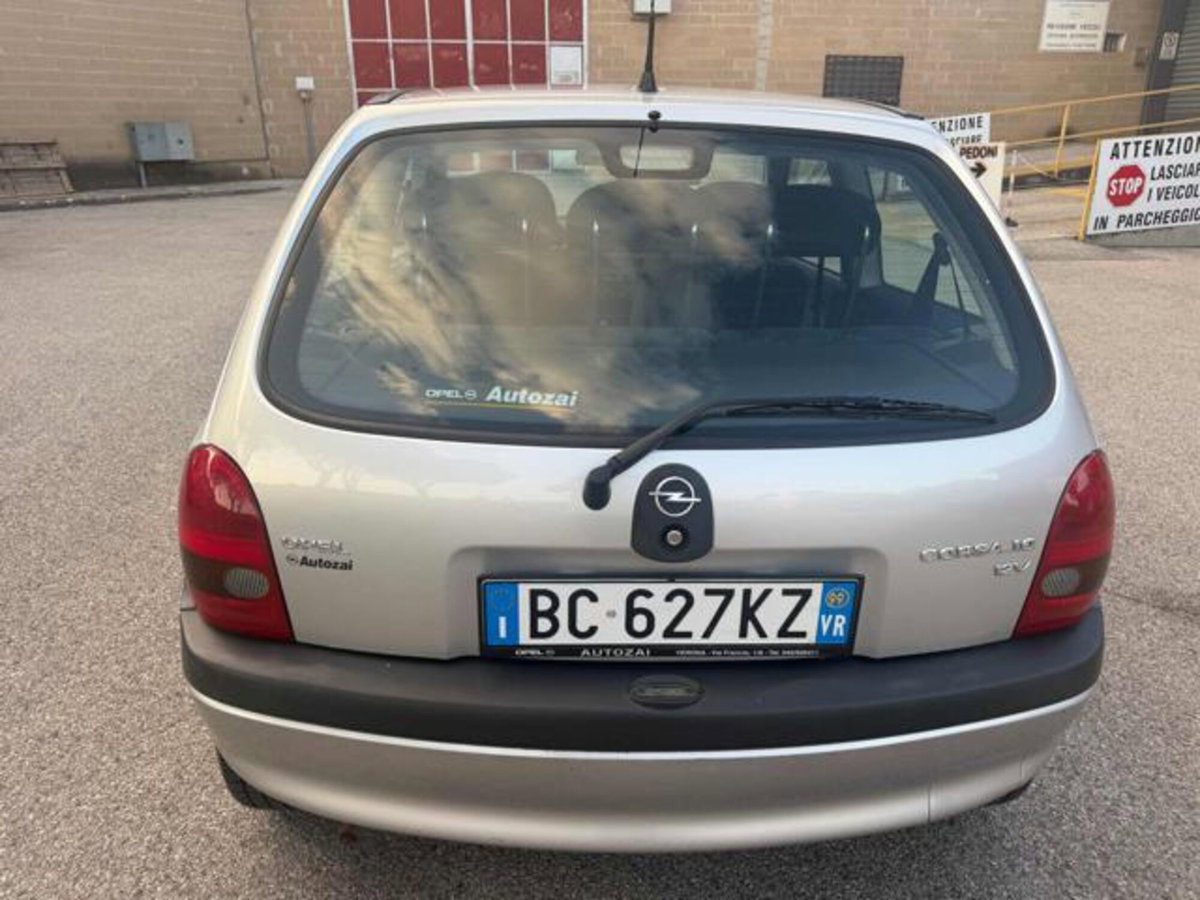 Opel Corsa 1.0i 12V cat 3 porte 100 (9)