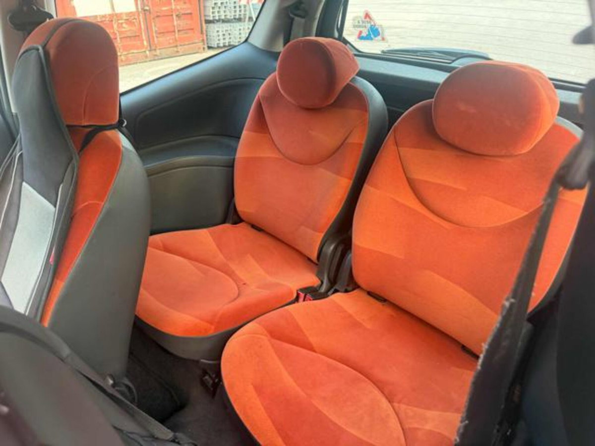 Citroen C2 1.1 Evolution (9)