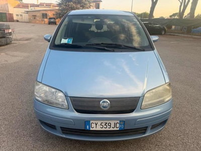 Fiat Idea 1.4 16V Emotion (18)