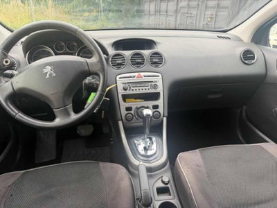 Peugeot 308 SW 1.6 8V e-HDi 112CV Stop&Start robotiz. Active (10)