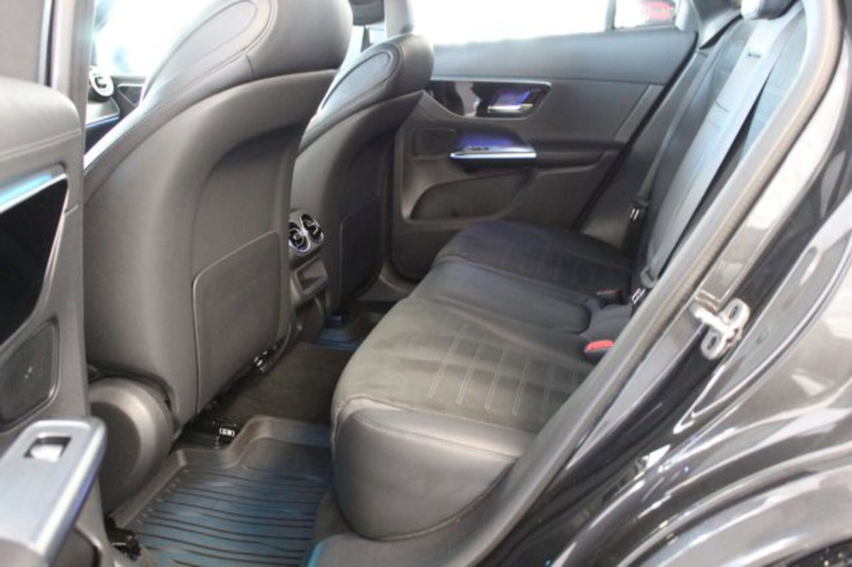 Mercedes-Benz GLC 220 d 4Matic Mild Hybrid AMG Premium Plus (16)