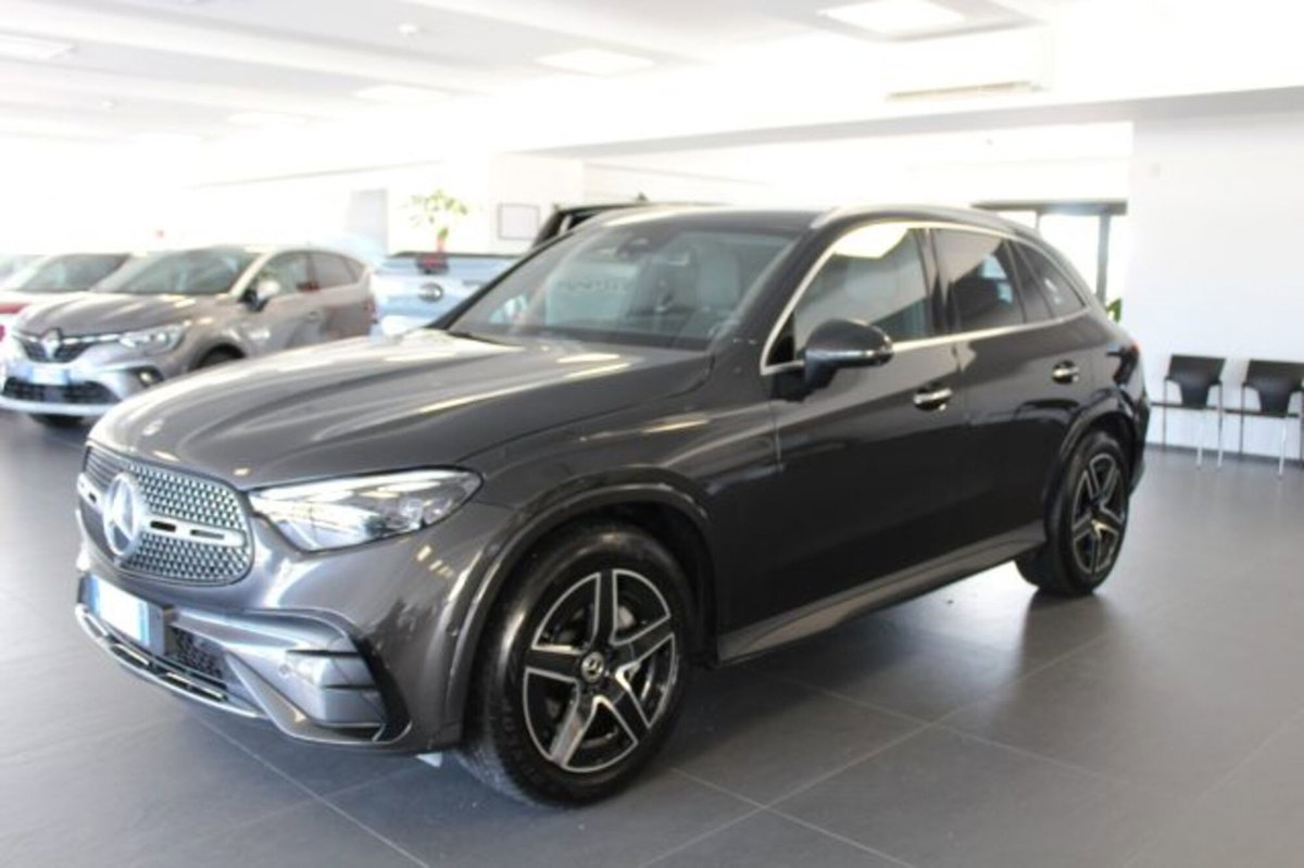 Mercedes-Benz GLC 220 d 4Matic Mild Hybrid AMG Premium Plus (4)