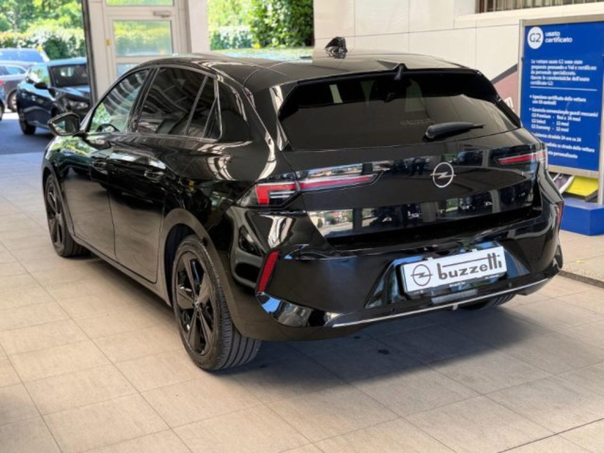 Opel Astra 1.6 Hybrid 180 CV AT8 Elegance (4)