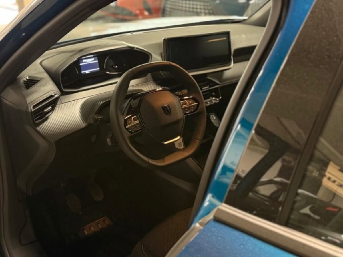 Peugeot 2008 1.2 puretech Style s&s 100cv (10)