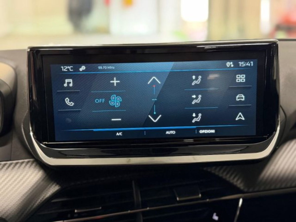 Peugeot 2008 1.2 puretech Style s&s 100cv (16)