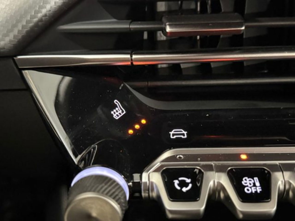Peugeot 2008 1.2 puretech Style s&s 100cv (18)
