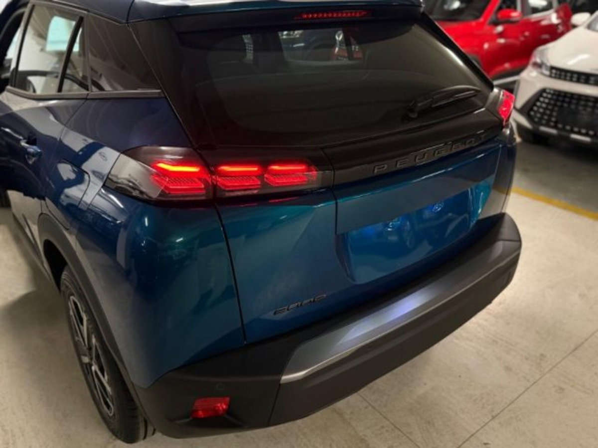 Peugeot 2008 1.2 puretech Style s&s 100cv (8)