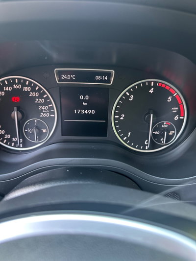 Mercedes-Benz Classe B 180 CDI Premium (17)