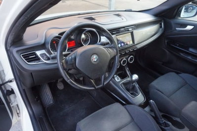 Alfa Romeo Giulietta 1.6 JTDm-2 Progression c/CL (13)