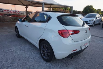 Alfa Romeo Giulietta 1.6 JTDm-2 Progression c/CL (4)