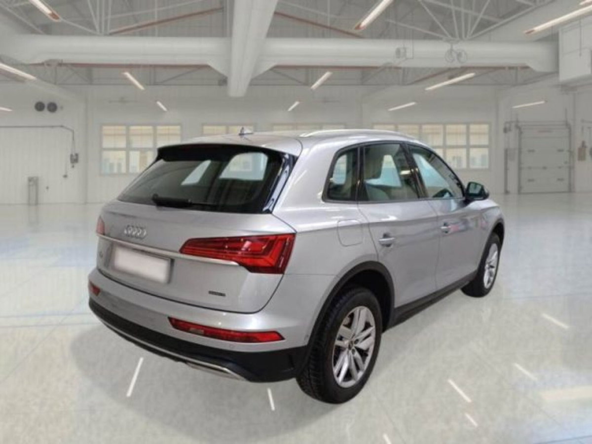 Audi Q5 40 TDI 204 CV quattro S tronic Business (2)