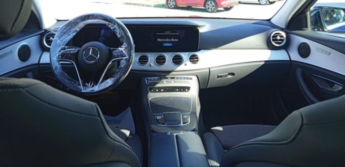 Mercedes-Benz Classe E Station Wagon 300 de Auto EQ-Power Business Sport (17)
