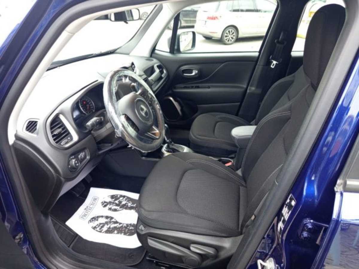 Jeep Renegade 1.3 T4 DDCT Limited (11)