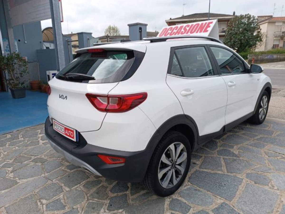 Kia Stonic 1.0 T-GDi 100 CV MHEV MT Style (8)