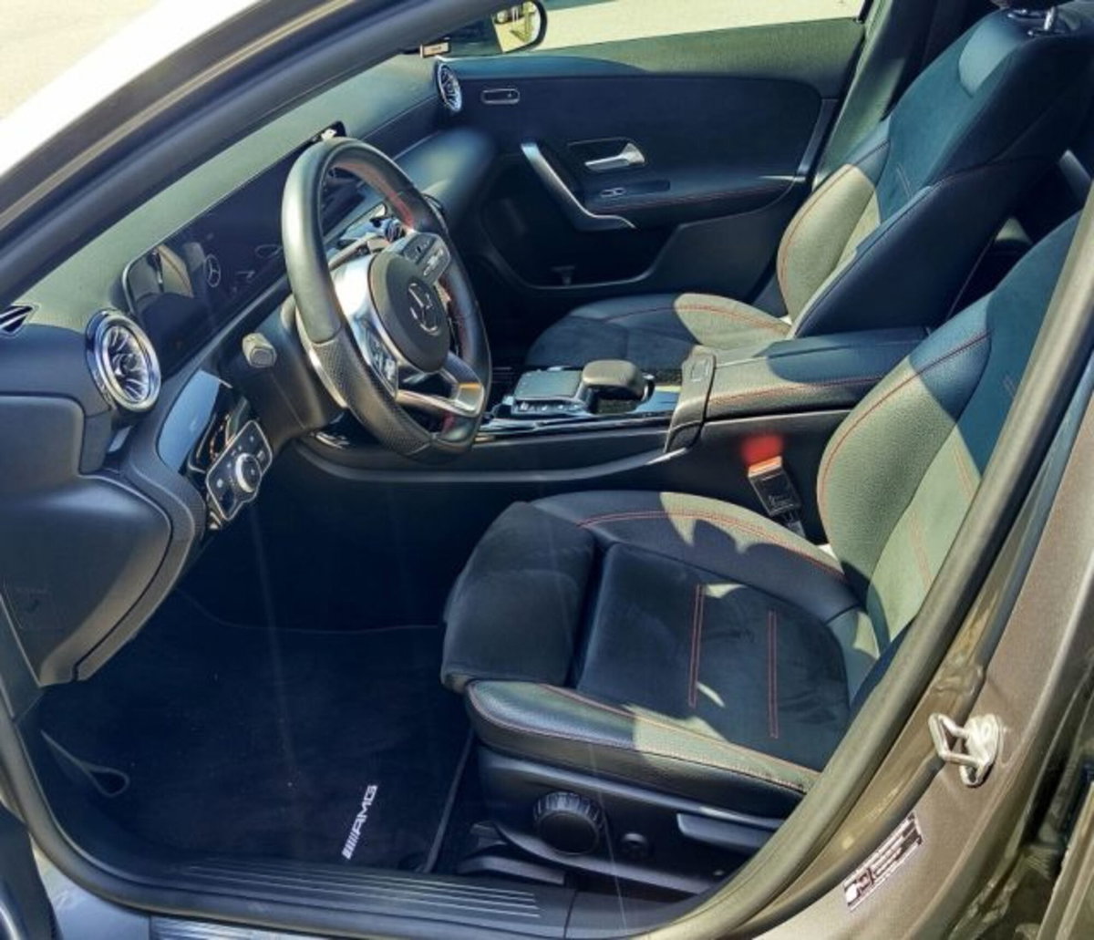 Mercedes-Benz Classe A Sedan 200 d AMG Line Premium Plus auto (14)