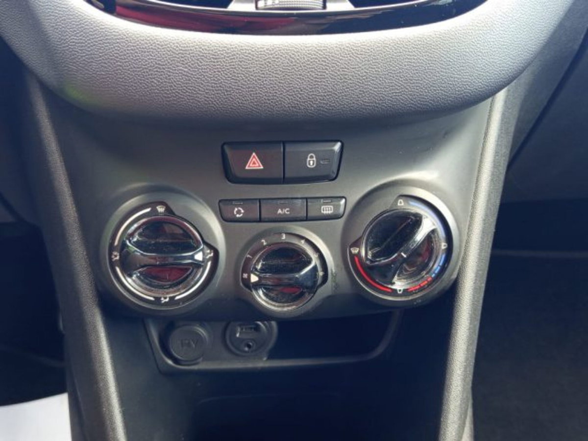 Peugeot 208 HDi 68 CV 5 porte Active (9)