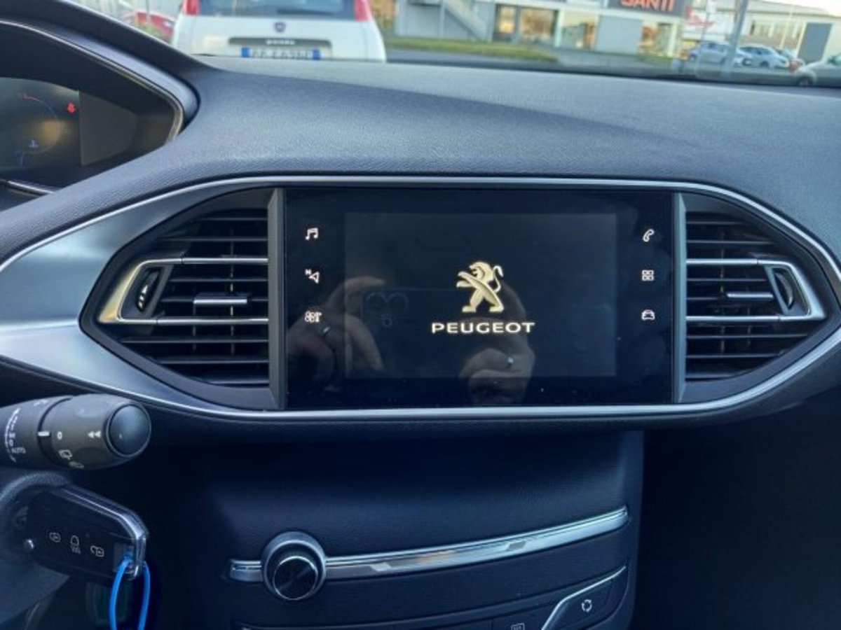 Peugeot 308 PureTech Turbo 130 S&S Active Pack (7)