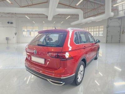 Volkswagen Tiguan 2.0 TDI 150 CV SCR DSG 4MOTION Elegance (2)