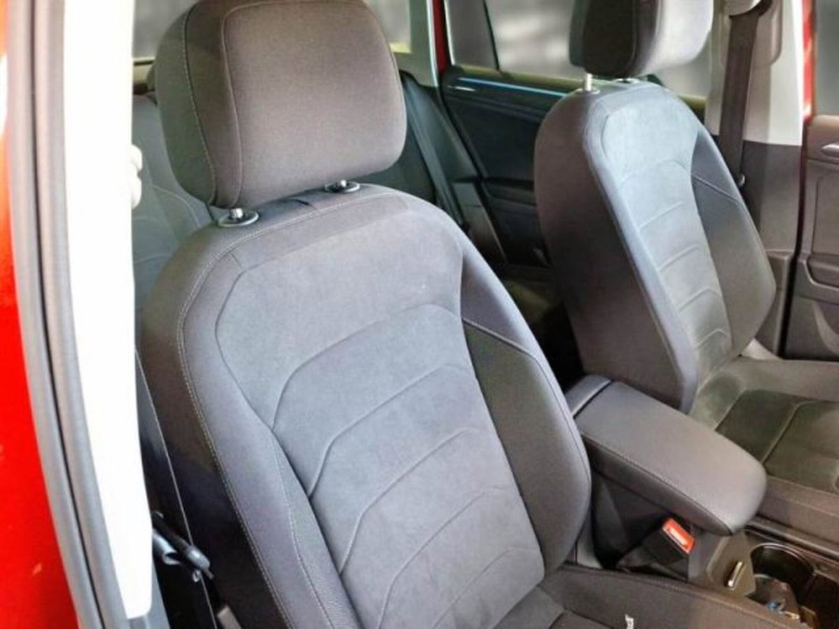 Volkswagen Tiguan 2.0 TDI 150 CV SCR DSG 4MOTION Elegance (8)