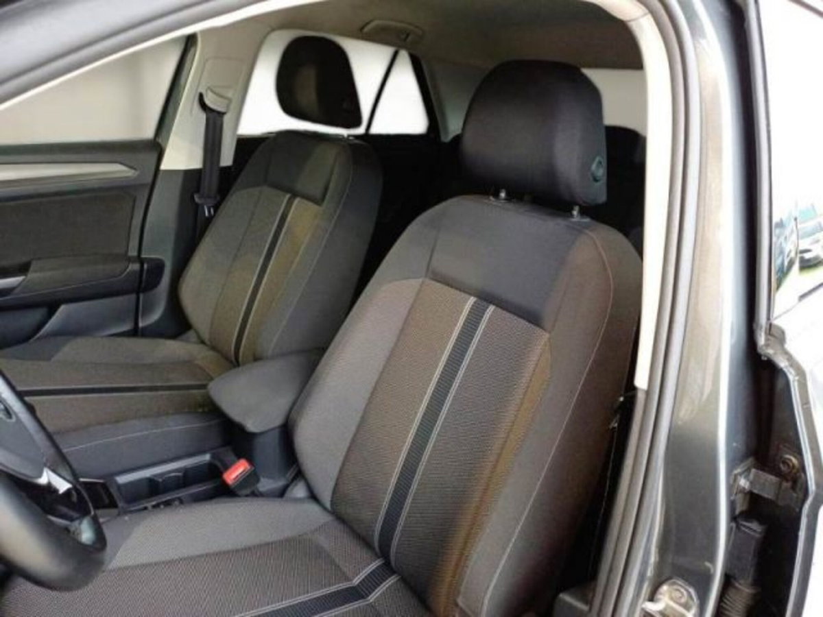 Volkswagen T-Roc 1.0 TSI Business BlueMotion Technology (8)