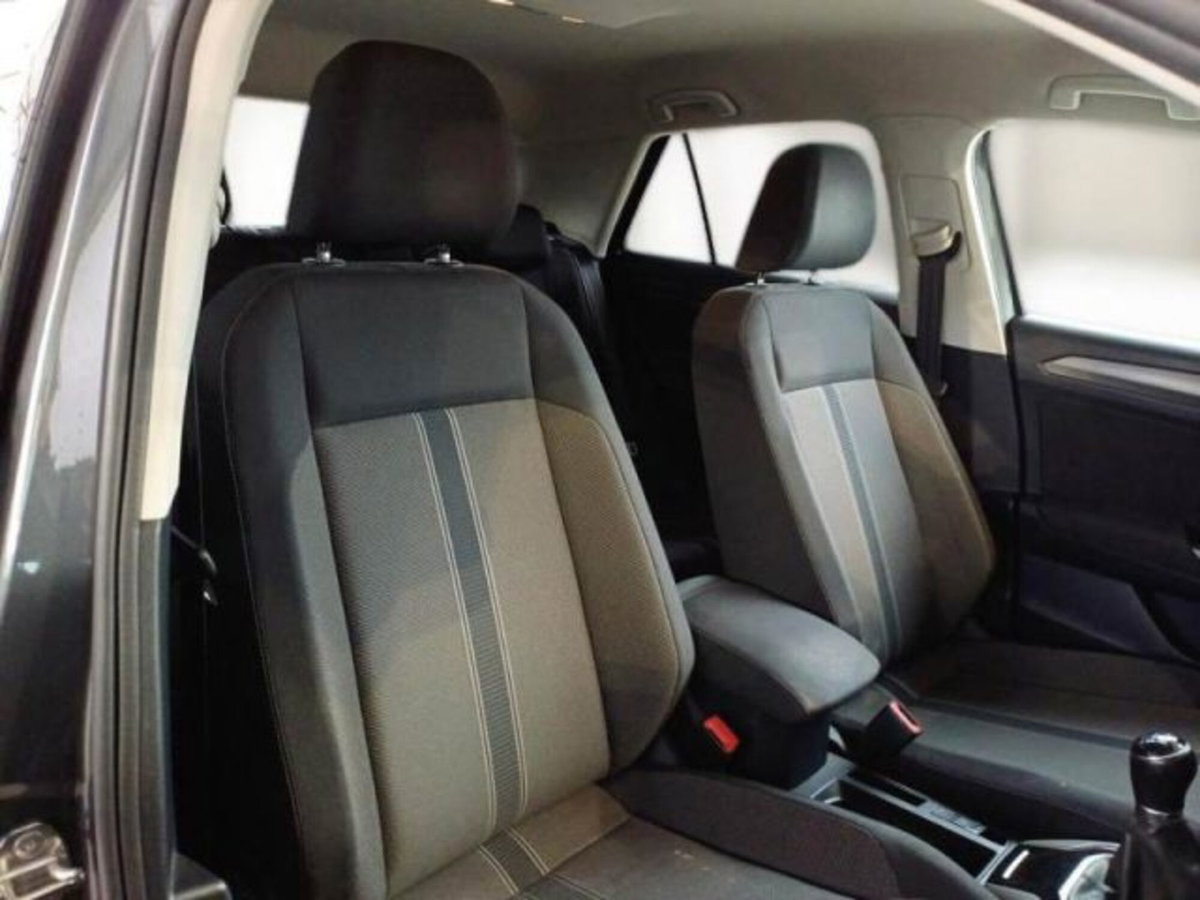 Volkswagen T-Roc 1.0 TSI Business BlueMotion Technology (9)