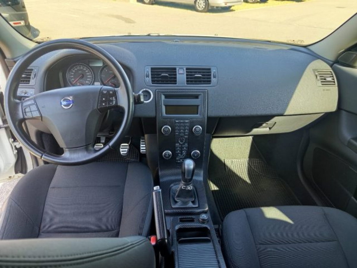 Volvo C30 D2 R-Design (12)