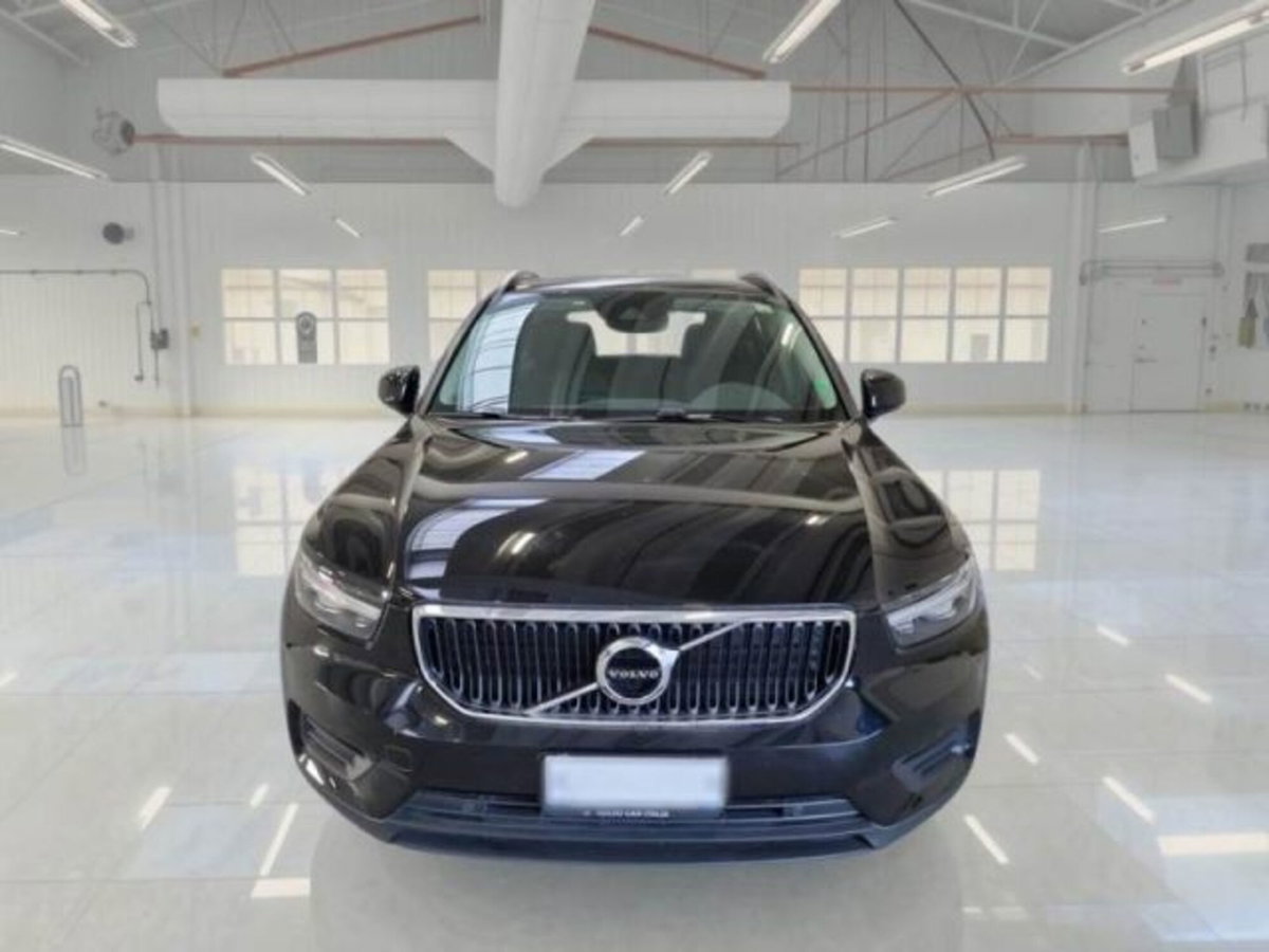Volvo XC40 T2 Momentum Core (3)