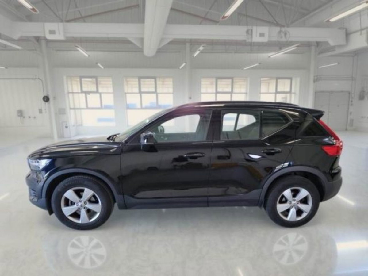 Volvo XC40 T2 Momentum Core (5)
