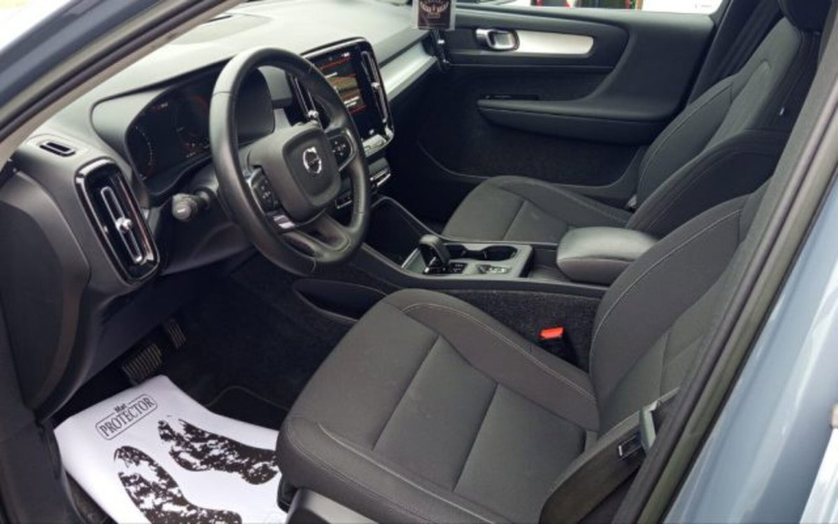 Volvo XC40 T4 Recharge Plug-in Hybrid R-design (18)