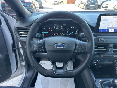 Ford Focus 1.0 EcoBoost 125 CV Start&Stop ST Line (17)