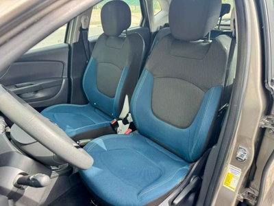 Renault Captur 1.5 dCi 8V 90 CV Start&Stop Iconic (17)