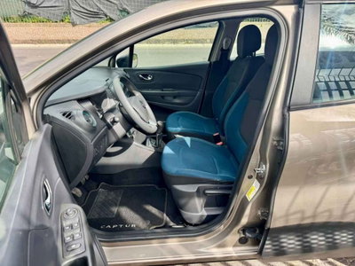 Renault Captur 1.5 dCi 8V 90 CV Start&Stop Iconic (18)