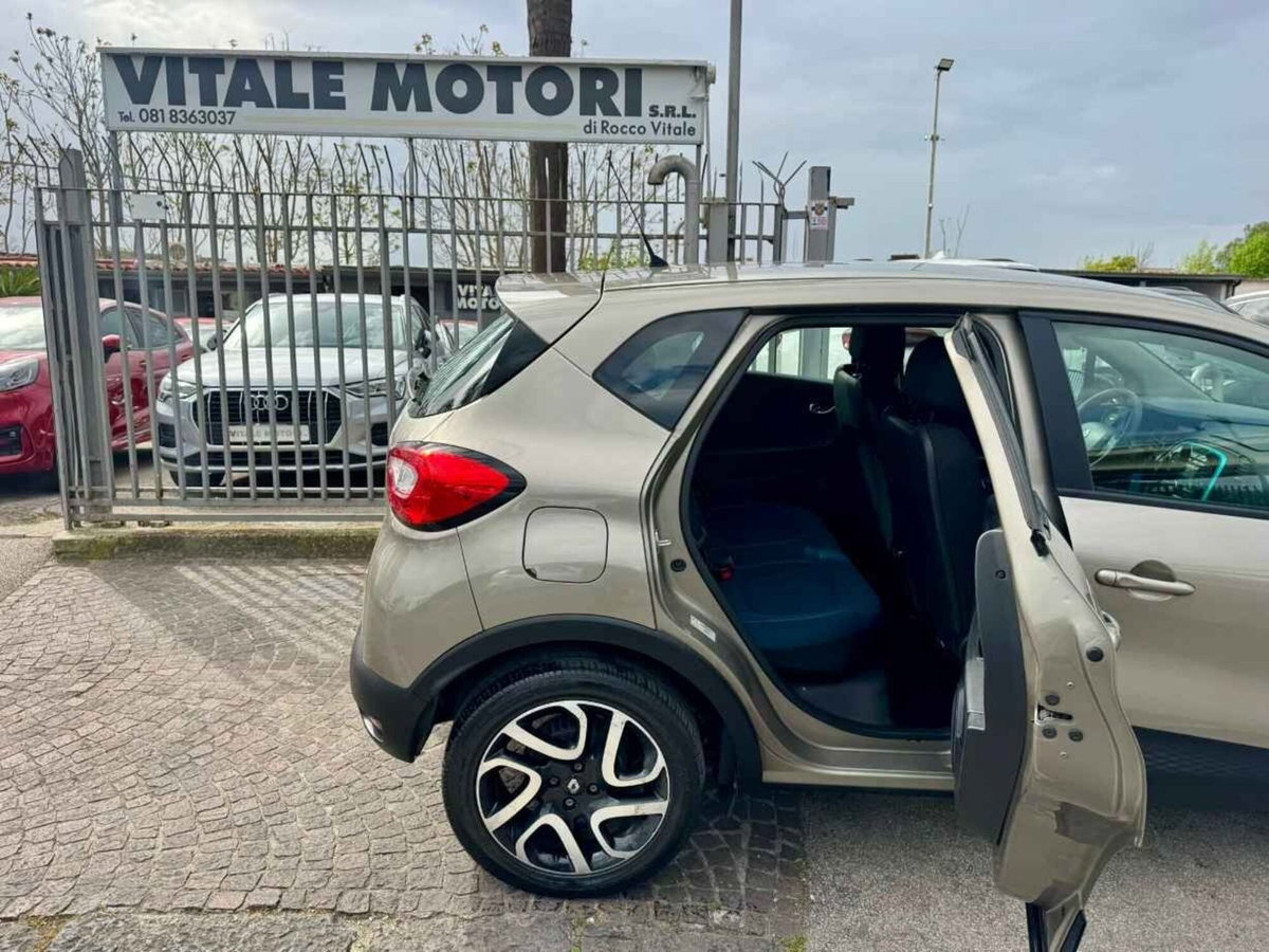 Renault Captur 1.5 dCi 8V 90 CV Start&Stop Iconic (9)