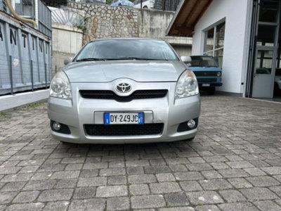 Toyota Corolla Verso 2.2 16V D-4D DPF (10)