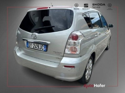 Toyota Corolla Verso 2.2 16V D-4D DPF (2)