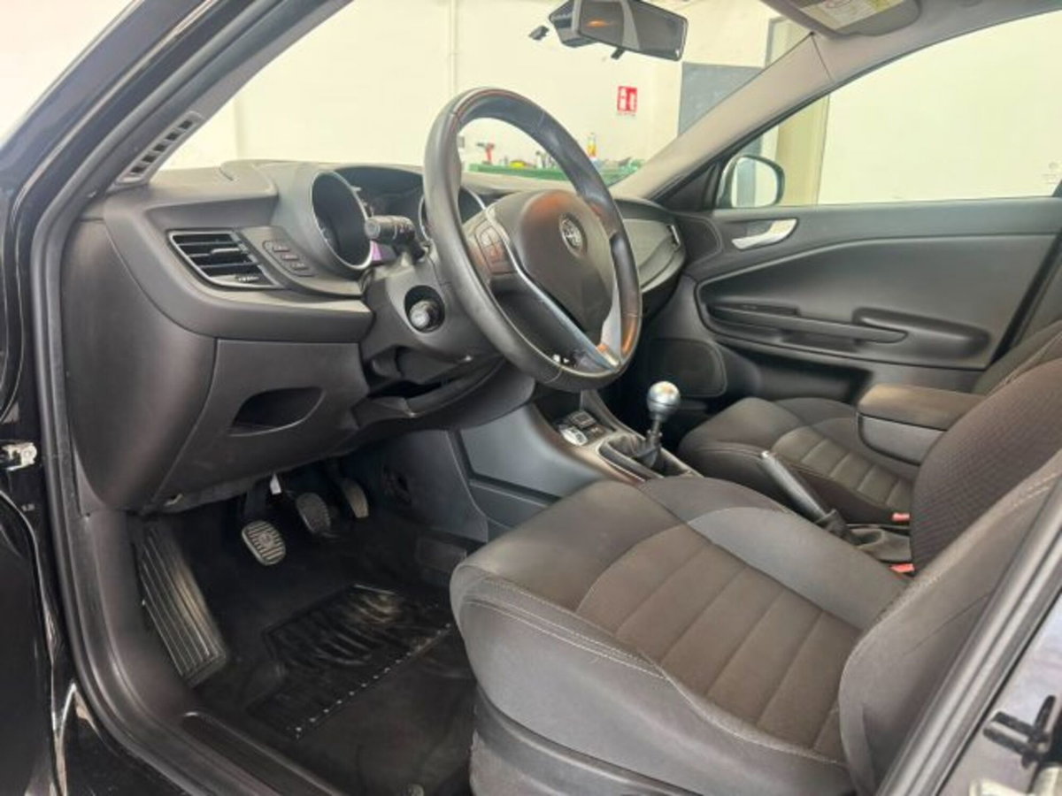 Alfa Romeo Giulietta 1.4 Turbo Super 120cv (10)