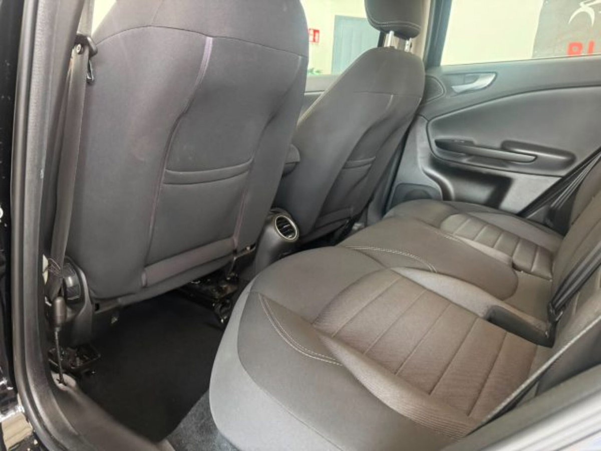 Alfa Romeo Giulietta 1.4 Turbo Super 120cv (11)