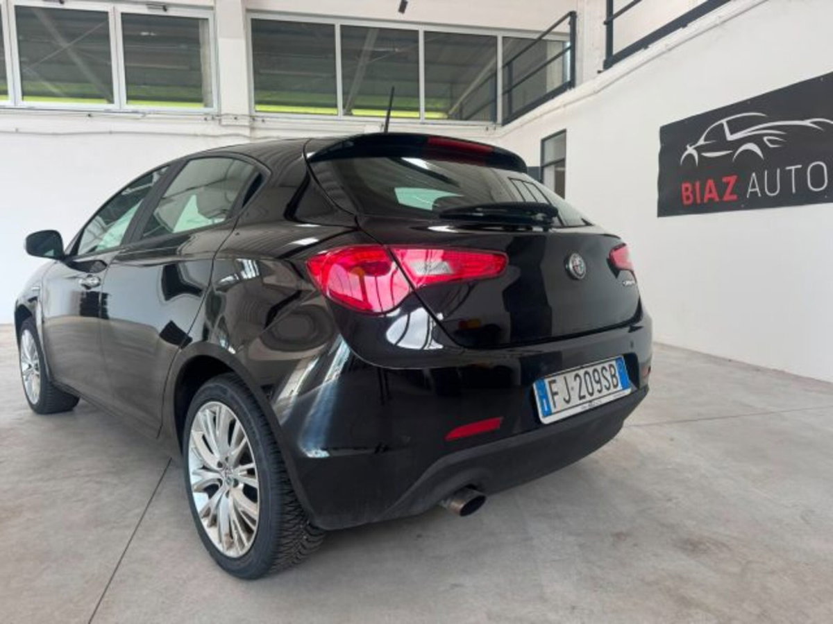 Alfa Romeo Giulietta 1.4 Turbo Super 120cv (3)