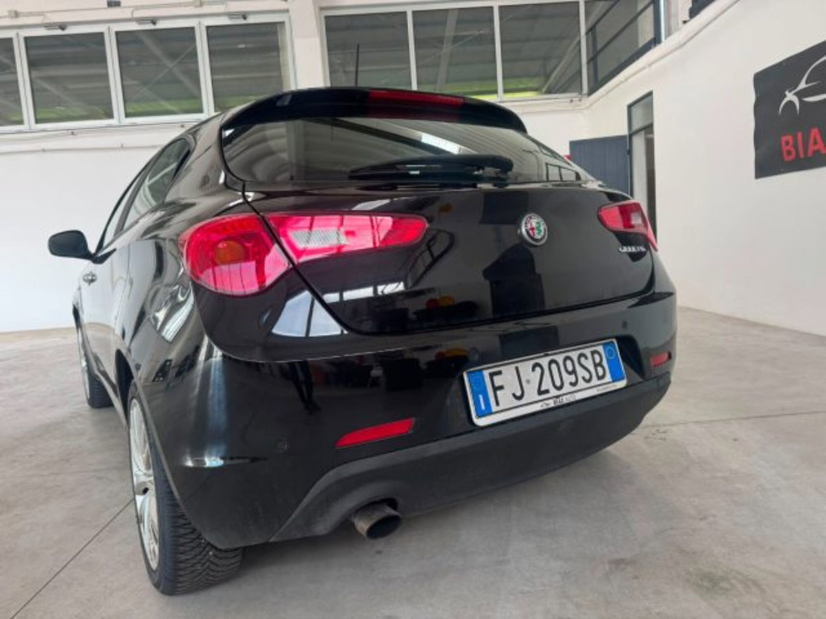 Alfa Romeo Giulietta 1.4 Turbo Super 120cv (9)
