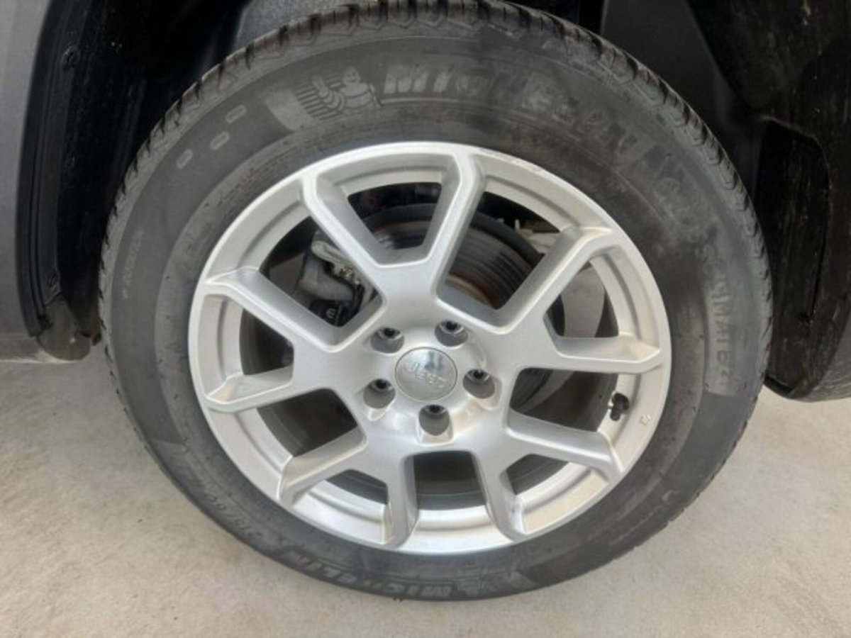 Jeep Renegade 1.6 Mjt 130 CV Limited (19)