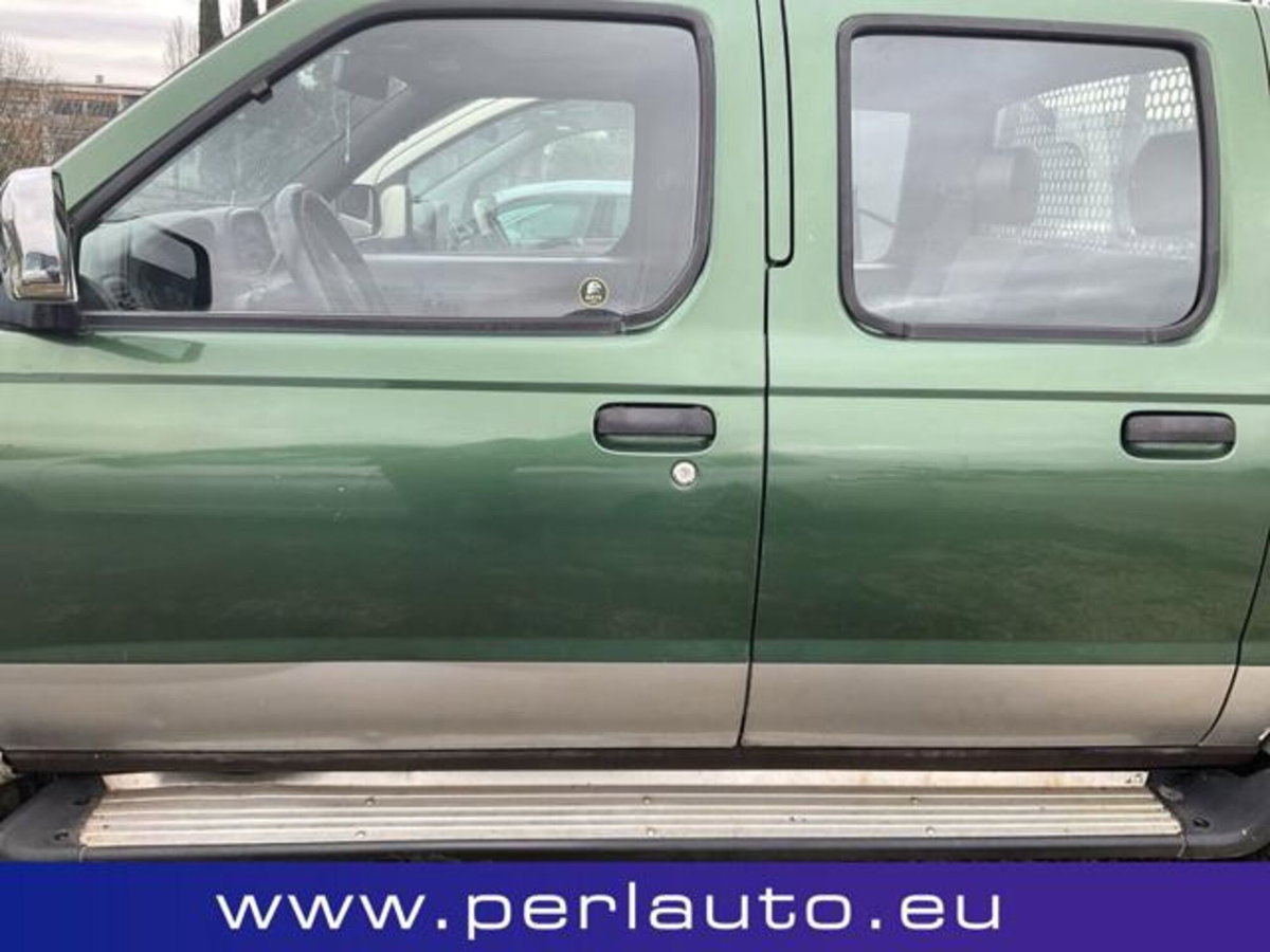 Nissan Pick-up 2.5 TD 4 porte Double Cab Navara 2WD (8)