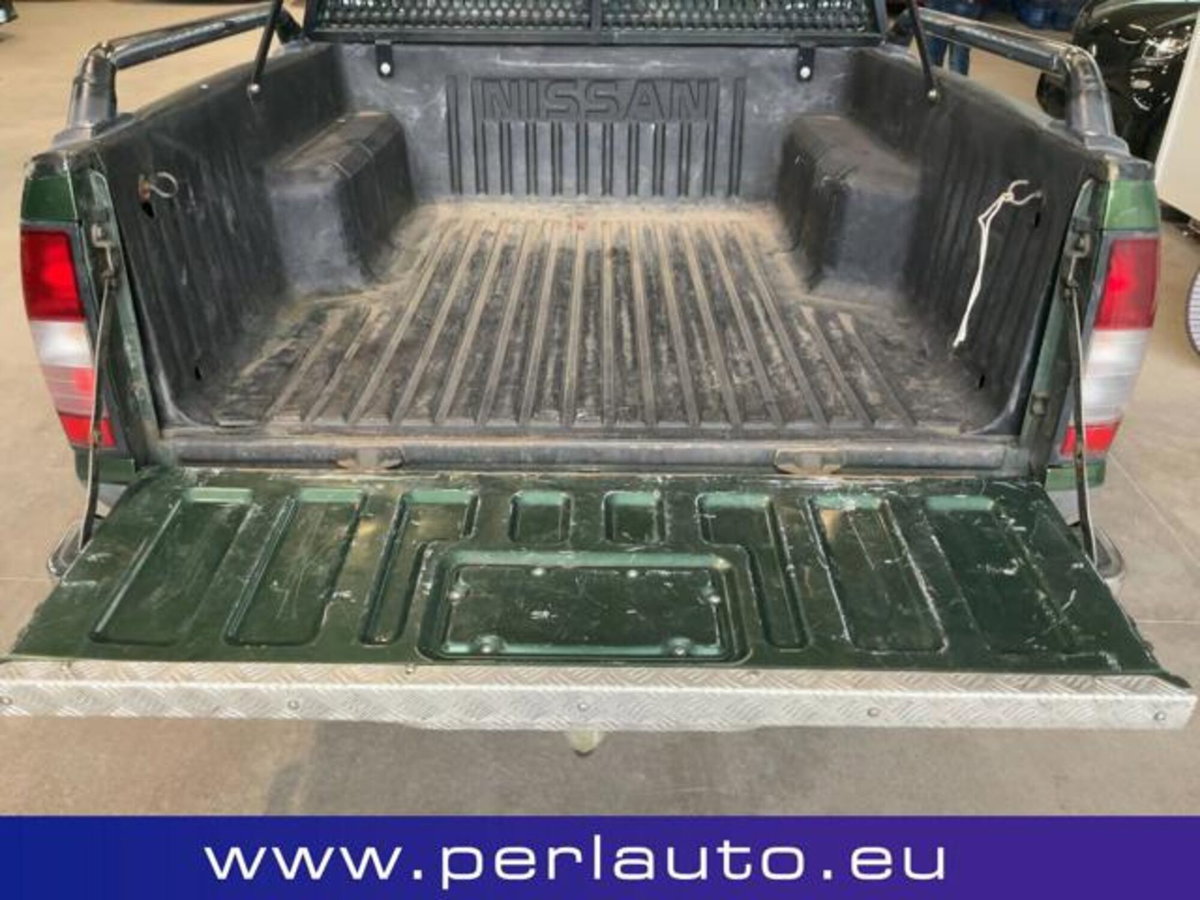 Nissan Pick-up 2.5 TD 4 porte Double Cab Navara 2WD (9)