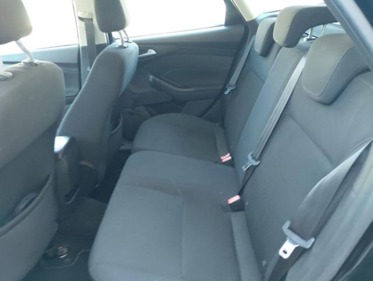 Ford Focus Station Wagon 1.5 TDCi 120 CV Start&Stop SW Plus (12)