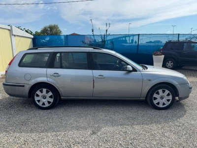 Ford Mondeo Station Wagon 2.0 16V TDCi (130CV) SW Ghia (4)