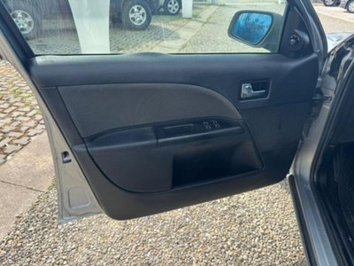 Ford Mondeo Station Wagon 2.0 16V TDCi (130CV) SW Ghia (8)