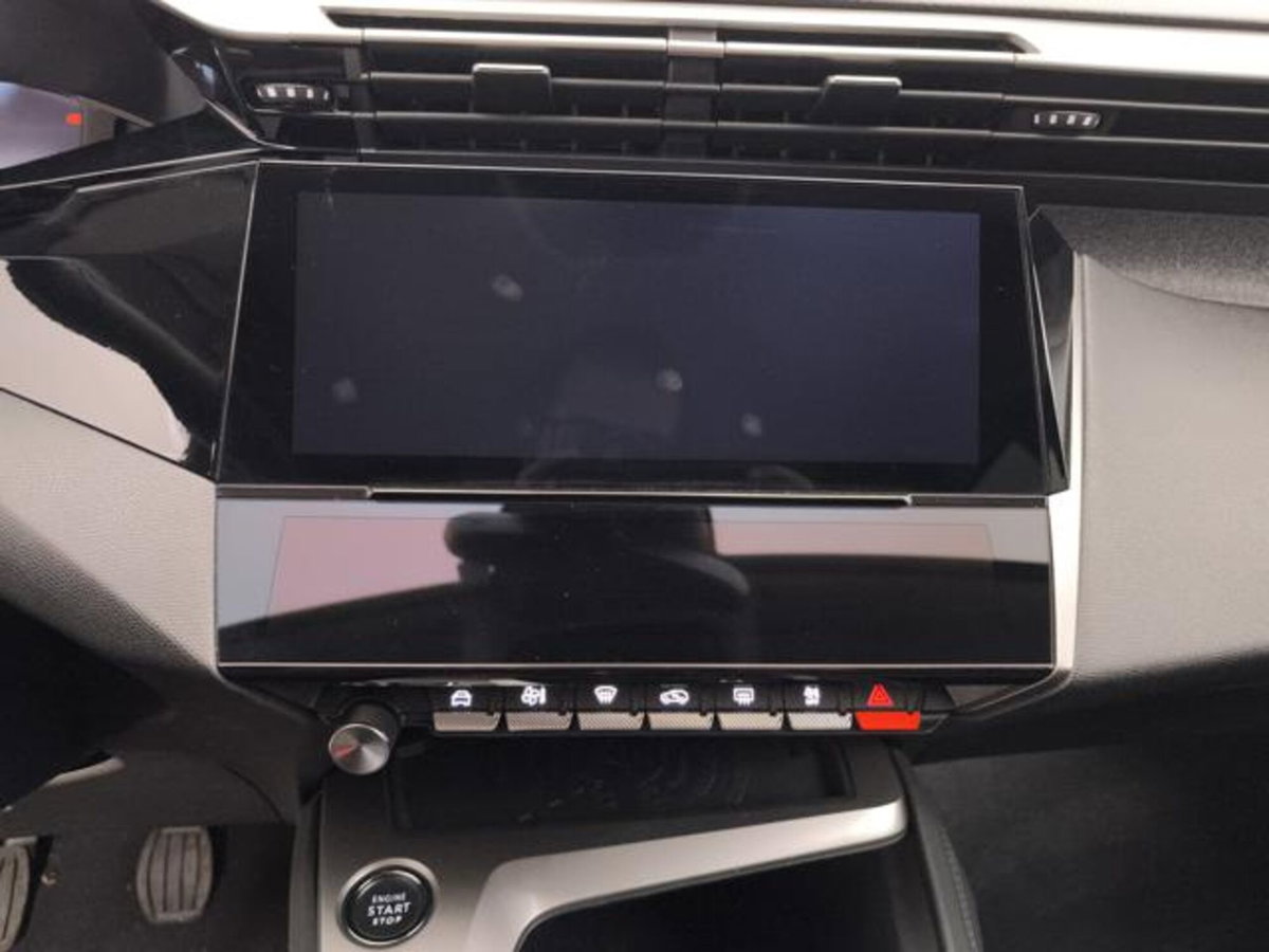 Peugeot 308 1.2 puretech t Allure s&s 130cv (14)